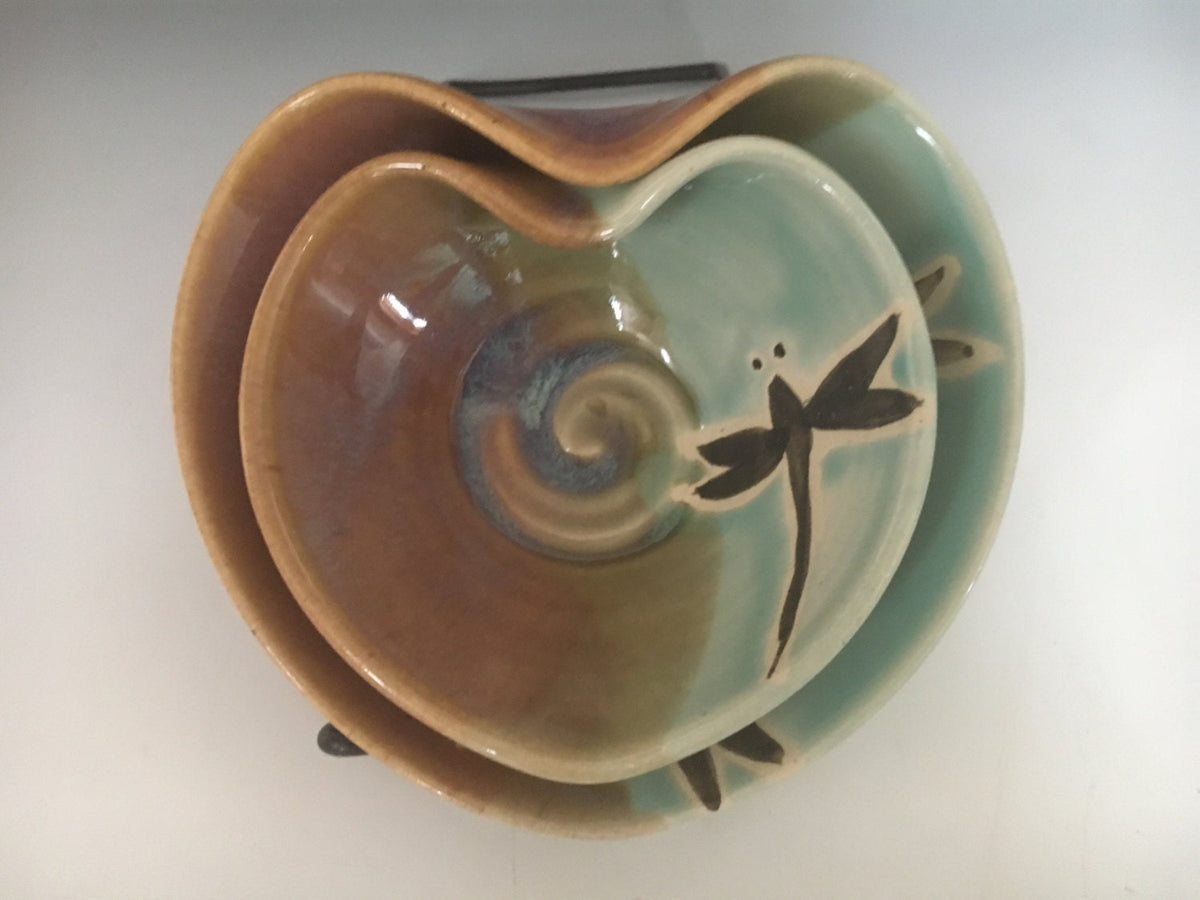Pottery bowl set.  Dragonfly Heart bowls. Set of 2 ceramic Nesting  Bowls. Wedding gift. Fast shipping.