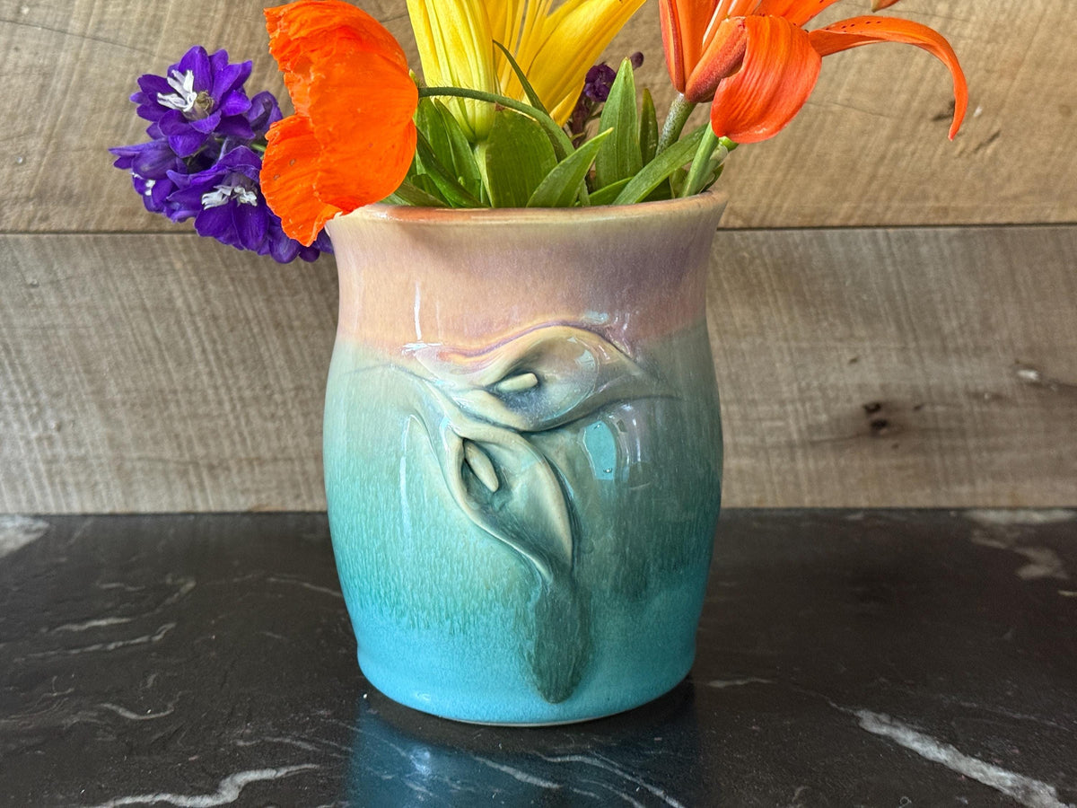 Calla Lily kitchen crock. Fast shipping gift for Mom. 5 inch tall Calla Lilly utility jar. Spoon Jar. ART Nouveau flower vase.