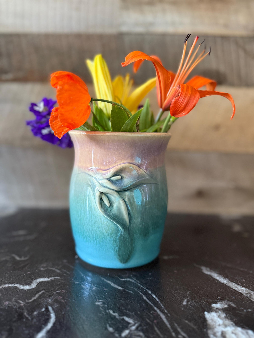 Calla Lily kitchen crock. Fast shipping gift for Mom. 5 inch tall Calla Lilly utility jar. Spoon Jar. ART Nouveau flower vase.