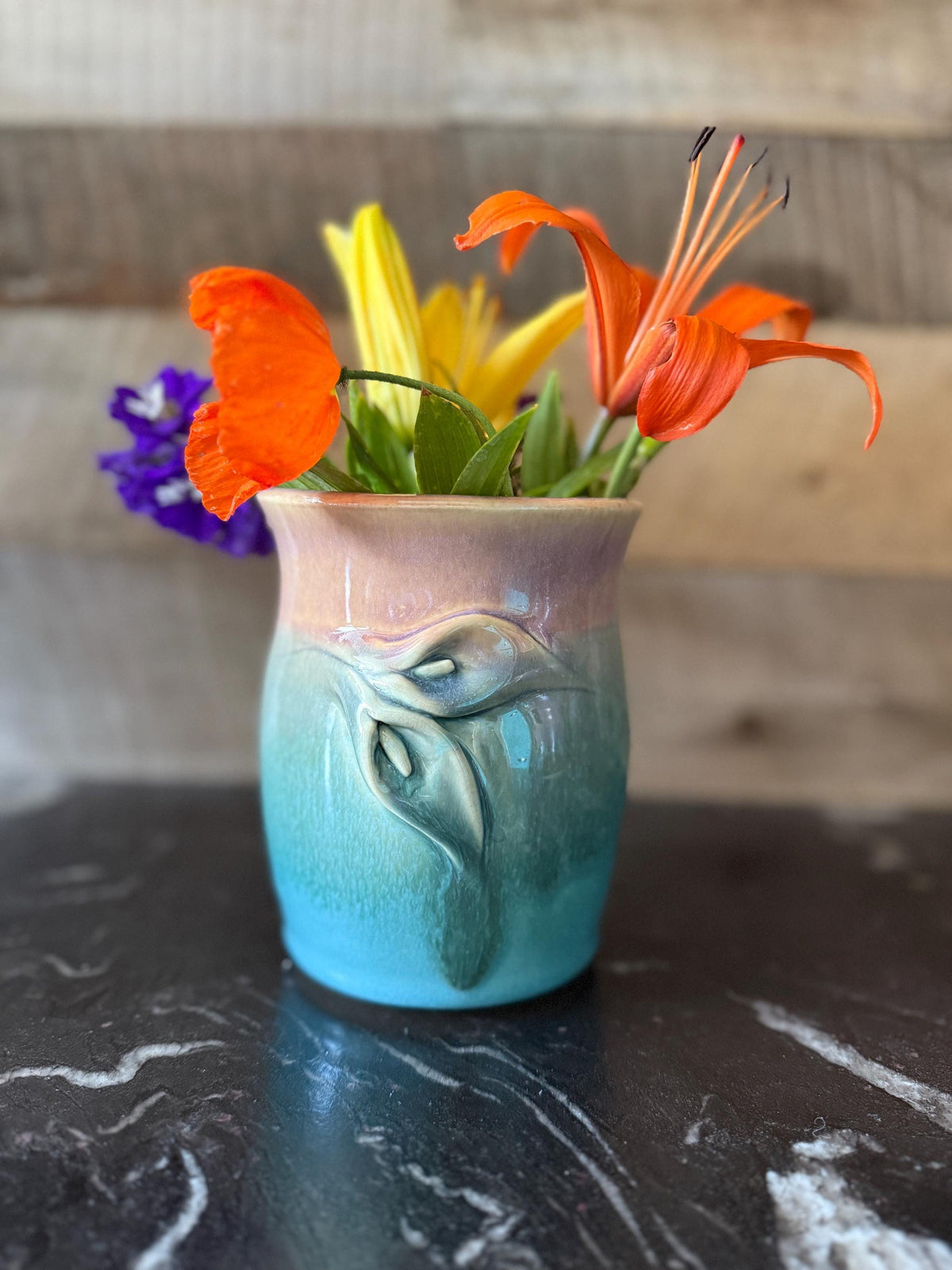 Calla Lily kitchen crock. Fast shipping gift for Mom. 5 inch tall Calla Lilly utility jar. Spoon Jar. ART Nouveau flower vase.
