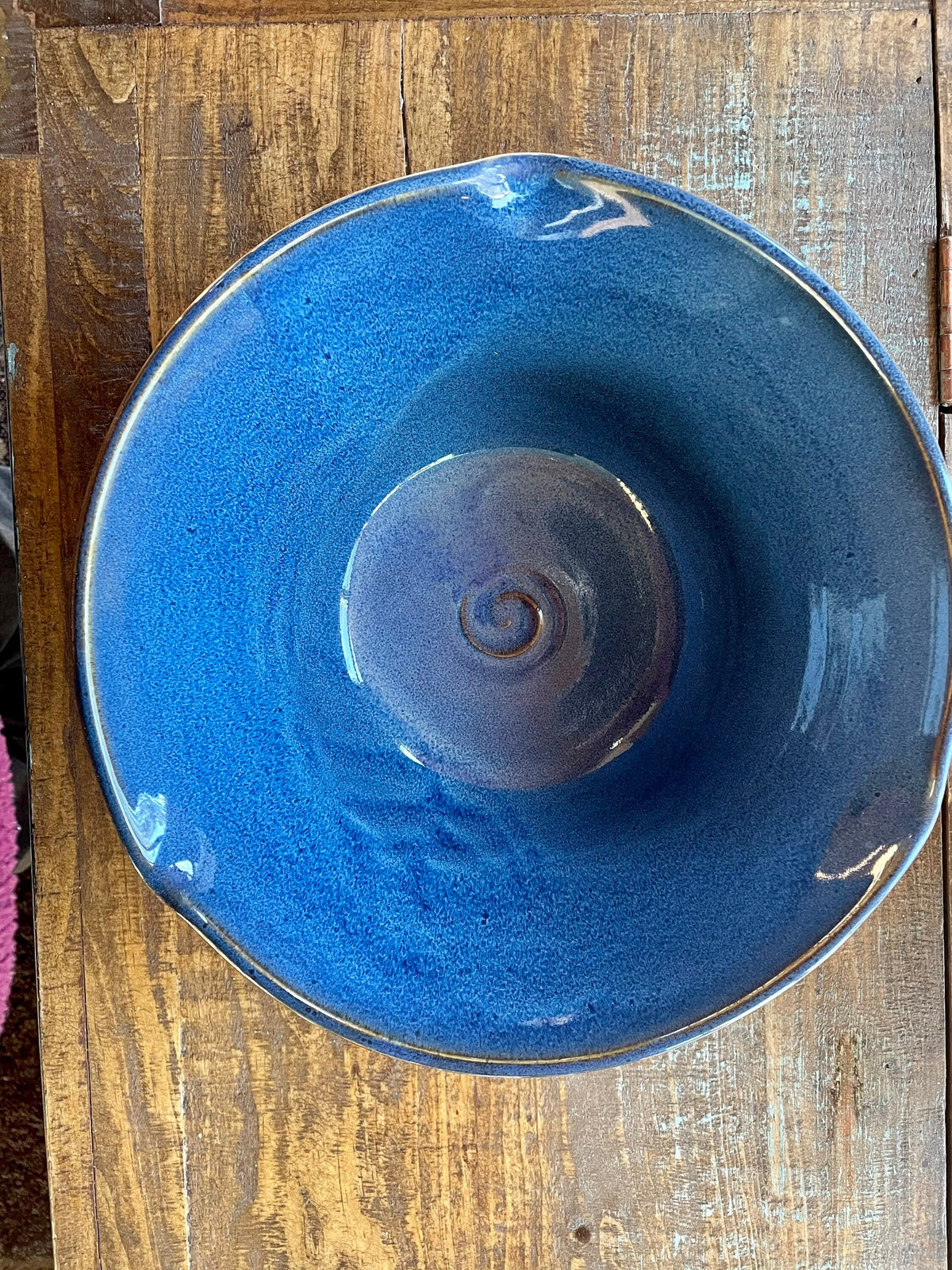 Pottery Large Blue Bowl, 11.5 wide x 4 inch bowl. Blue pottery Salad Bowl. Ceramic Fruit Bowl. Table center Piece.